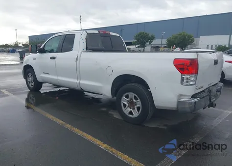 2008 Toyota Tundra Base 5.7L V8 из США, поврежденный, VIN 5TFSV54158X006051